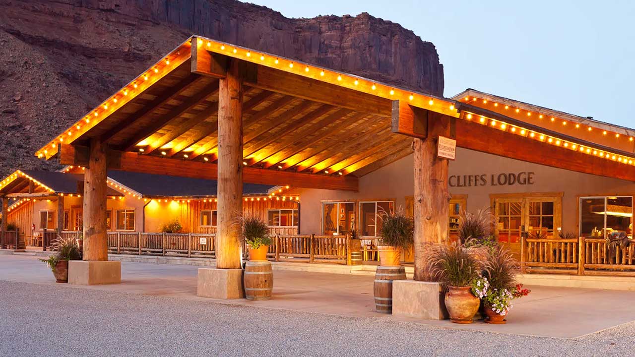 Red Cliffs Lodge